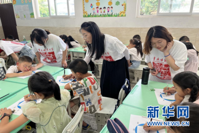 美育潤鄉野，青春繪華章——重慶師范大學美術學院暑期“三下鄉”美術輔導服務紀實