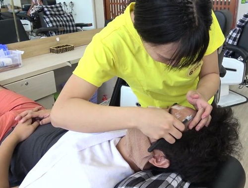越南理發(fā)100元一次，為何男游客排隊(duì)體驗(yàn)？揭秘“一條龍”美發(fā)服務(wù)